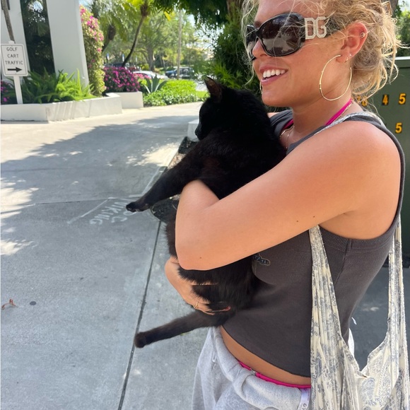 Meet your Posher, Valentina - Picture 5 of 5